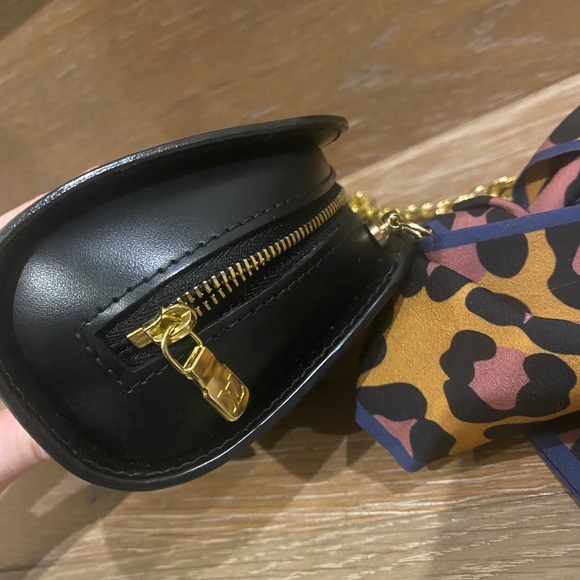 Authentic lv Crossbody ❌SOLD❌ - Picture 7 of 13